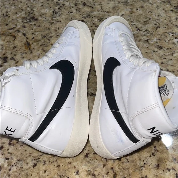 Nike Blazer Mid - Picture 4 of 12